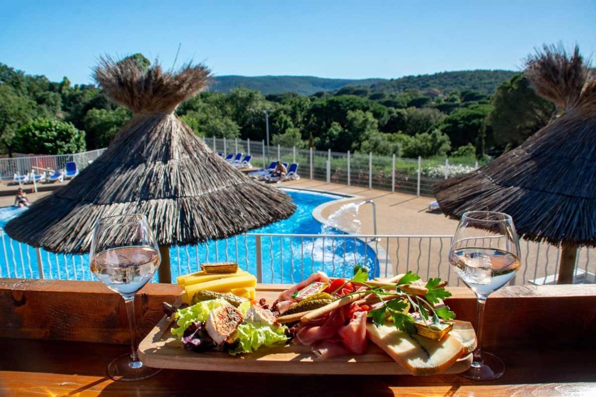 Bungalow Luxe 3 Chambres Surplombant Le Golf De St Tropez Ґассен Екстер'єр фото